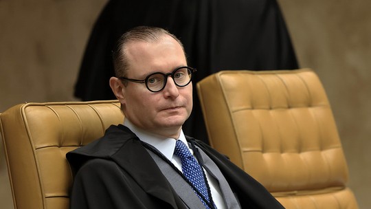 Zanin se declara impedido de julgar recurso de Bolsonaro
