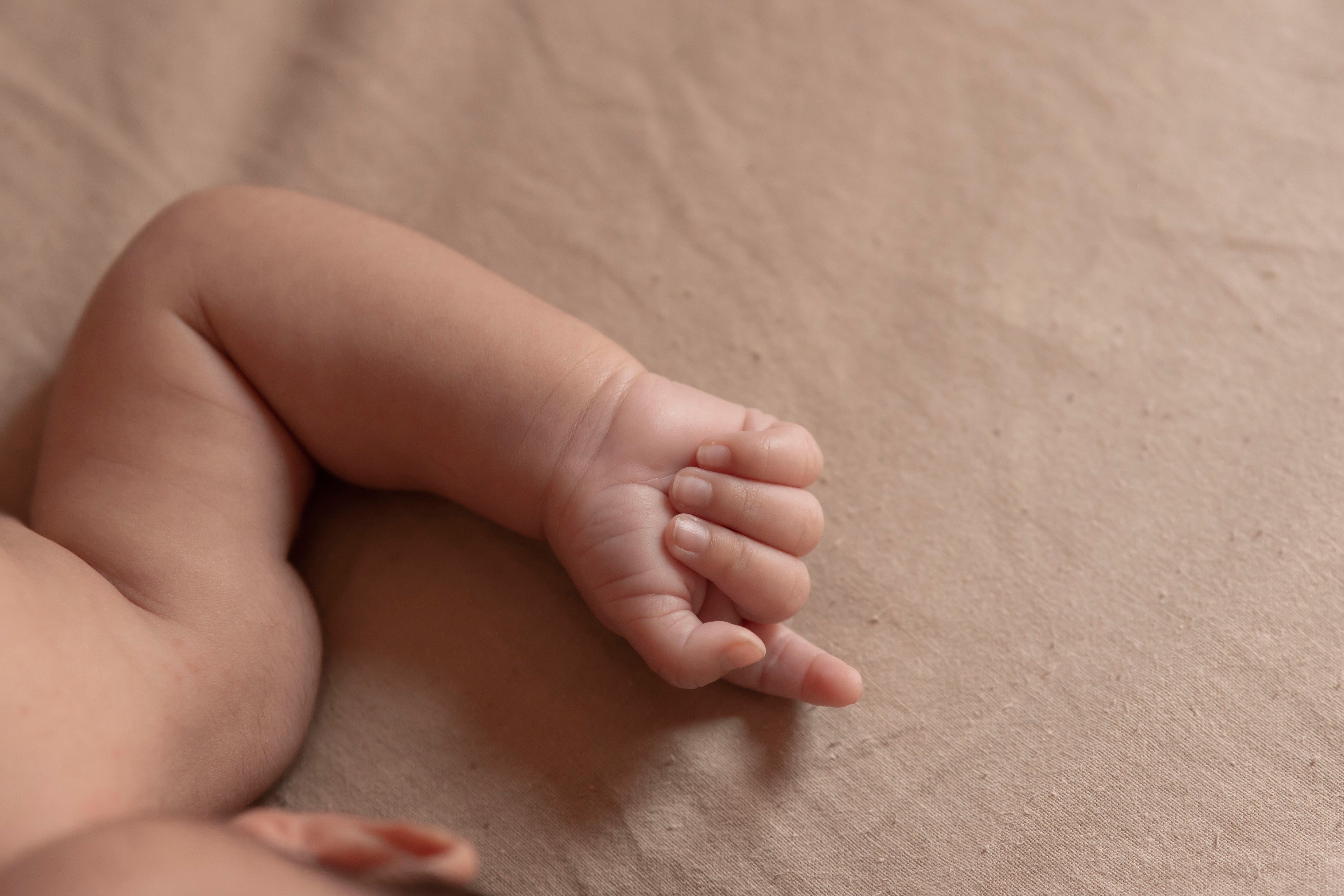 Mãe lamenta nome de filha e expõe lista de nomes inusitados