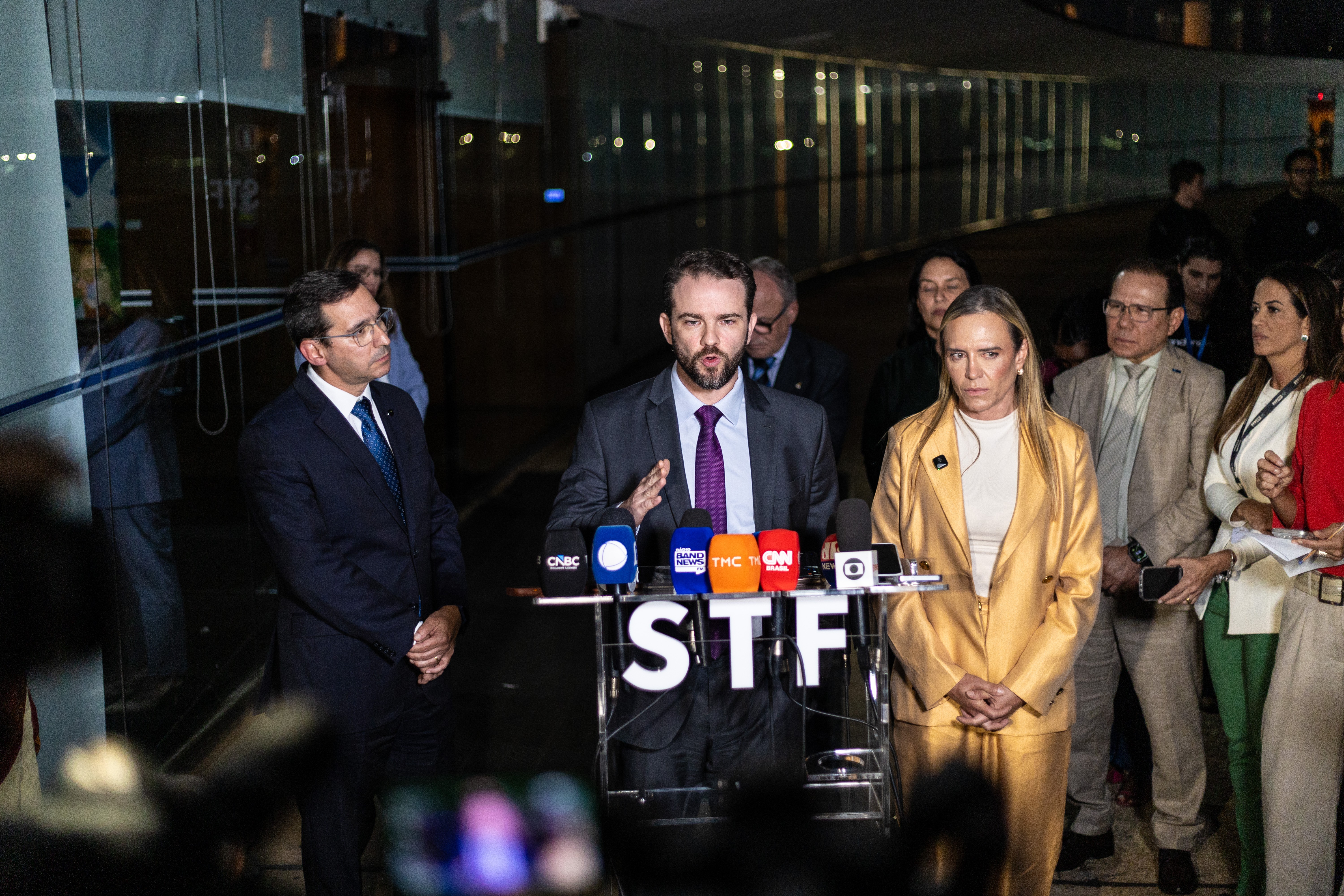 Governo federal e DF se reúnem no STF para tentar fechar acordo sobre empréstimo para salvar BRB