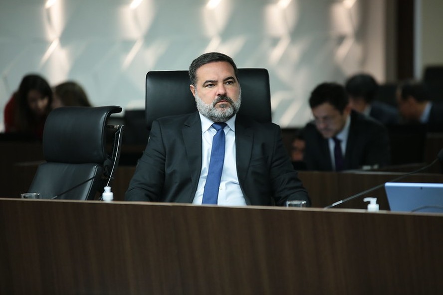 O ministro Jorge Oliveira, durante sessão do TCU