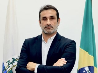 Ex-secretário de Castro ganha cargo um mês após ser exonerado por governador interino do RJ
