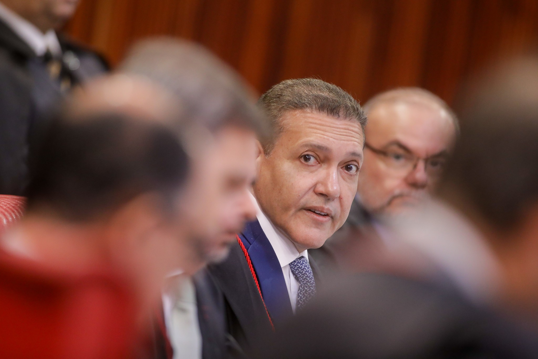 Pedido de vista interrompe julgamento no TSE sobre decisão d