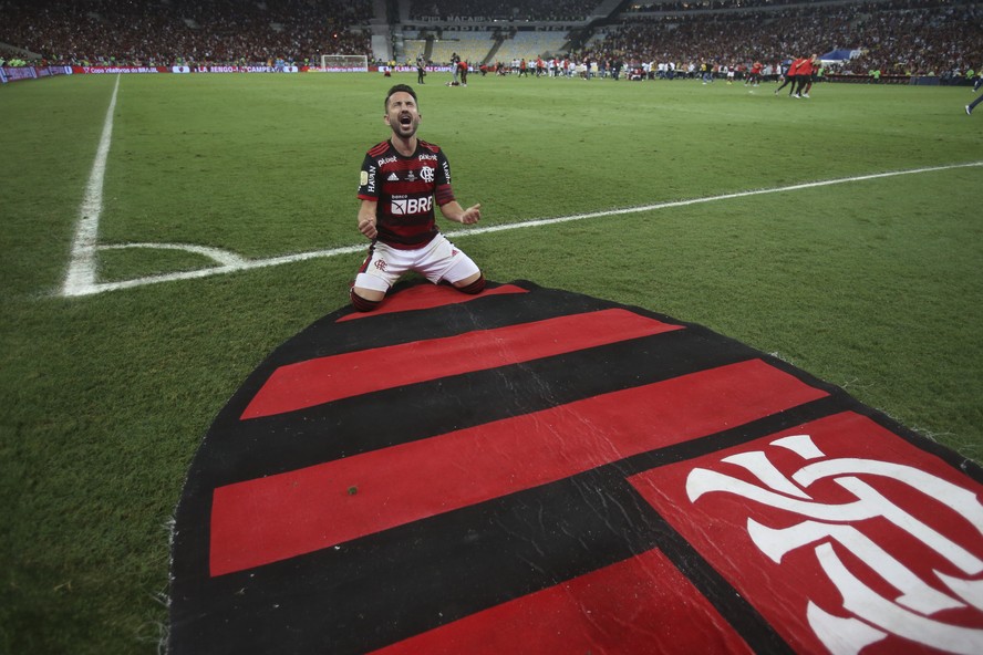 Flamengo e Éverton Ribeiro têm primeira reunião por renovação e vão  negociar detalhes em novas conversas