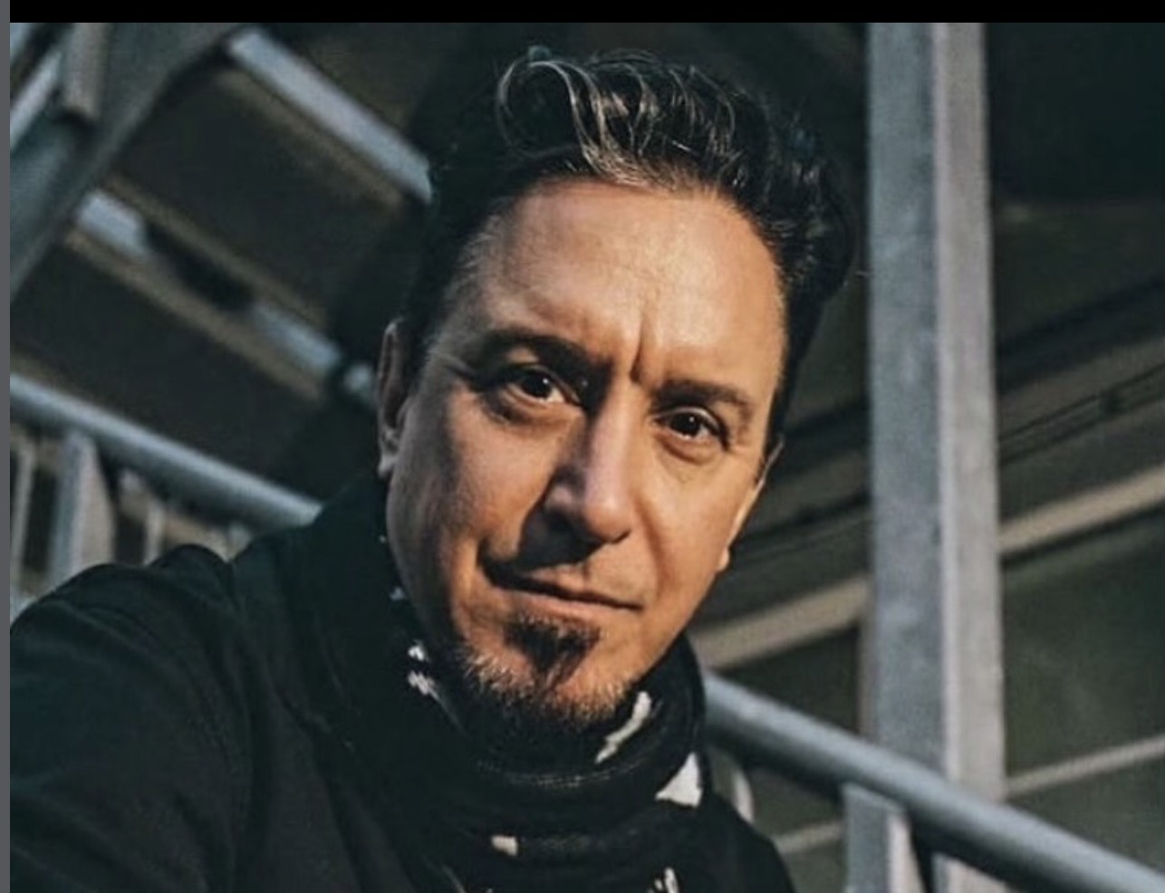 Morre Lou Koller, vocalista do Sick Of It All, aos 59 anos