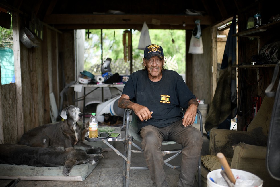 Homer Pompa, morador local do condado de Boca Chica, onde está a sede da SpaceX no Texas — Foto: Mark Felix / Bloomberg