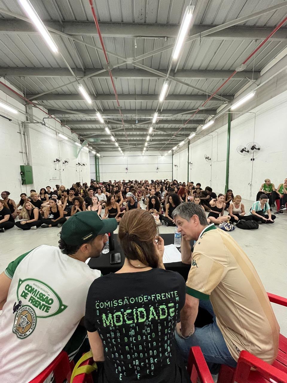 Quase 400 artistas disputam vagas na comissão de frente da Mocidade para o Carnaval de 2027 - QTU Questões do Universo