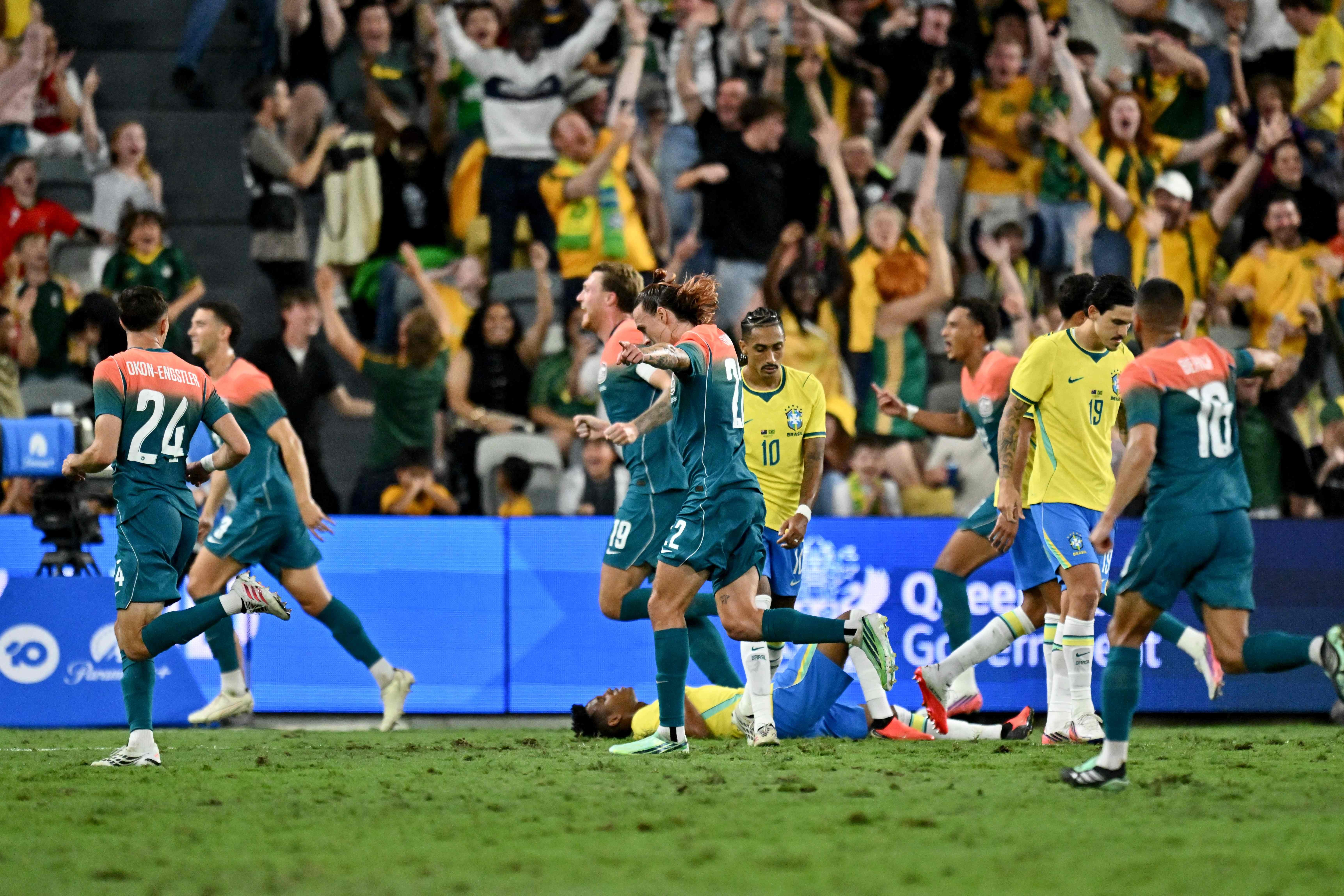 Precisava? Precisava mesmo a seleção brasileira fazer uma absurda turnê caça-níquel pela Austrália e pela Índia?