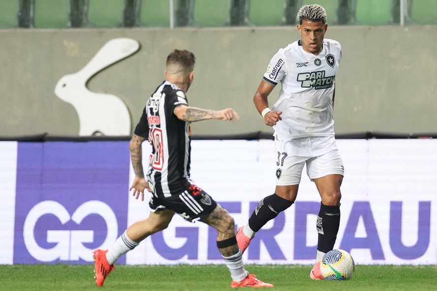 Matheus Martins não conseguiu furar defesa atleticana