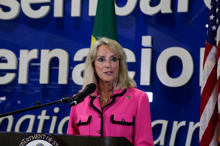 A embaixadora dos EUA no Brasil, Elizabeth Frawley Bagley.
