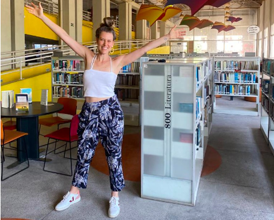 Amanda Dahis, da LEVe Brigaderia, na Biblioteca Parque de Manguinhos