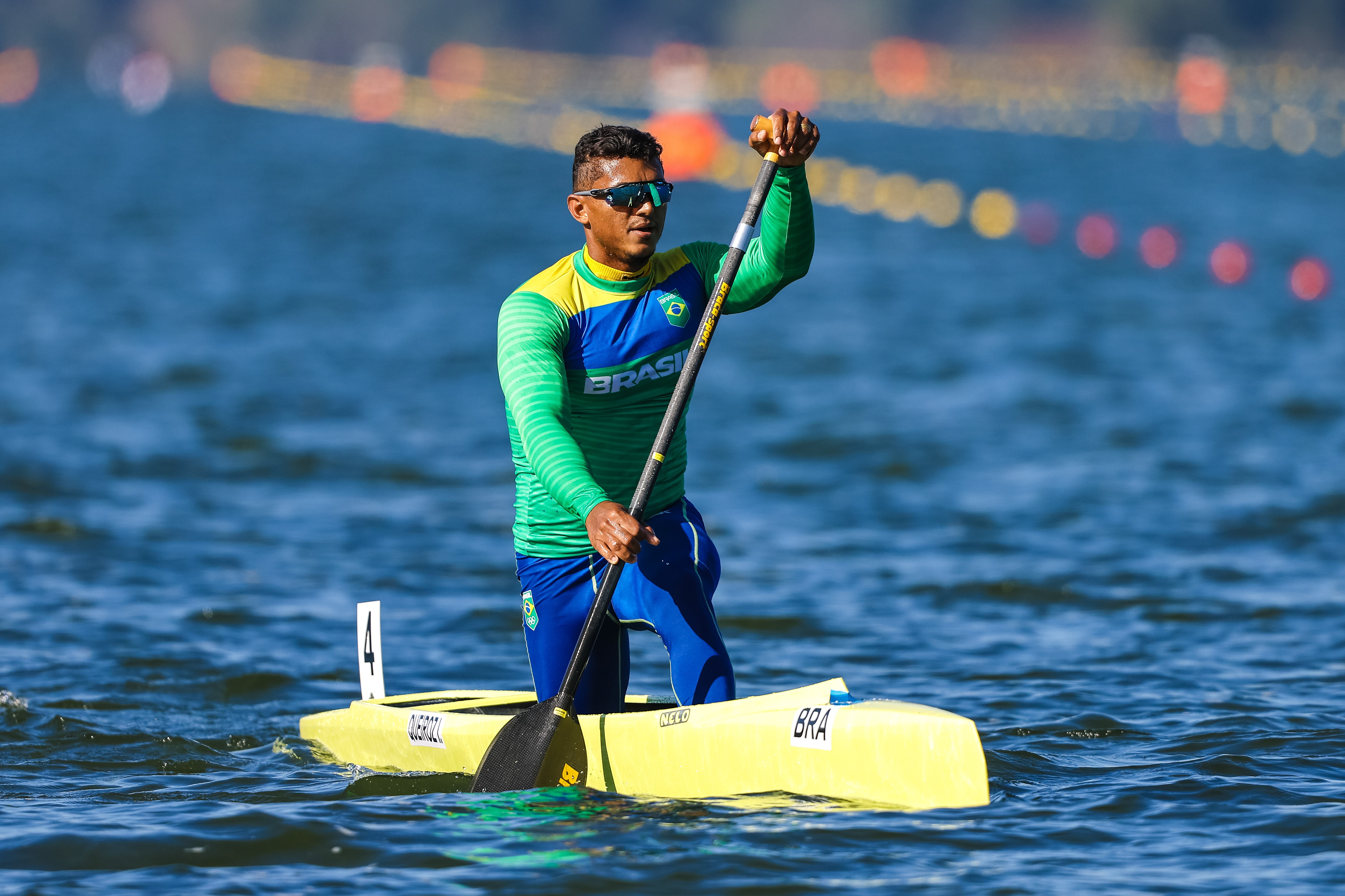 Isaquias Queiroz Brinca com 'Terra da Remada' Antes de Duelo Olímpico