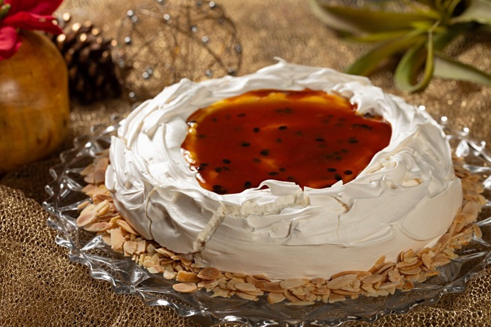 Passion fruit pavlova — Photo: Rodrigo Azevedo