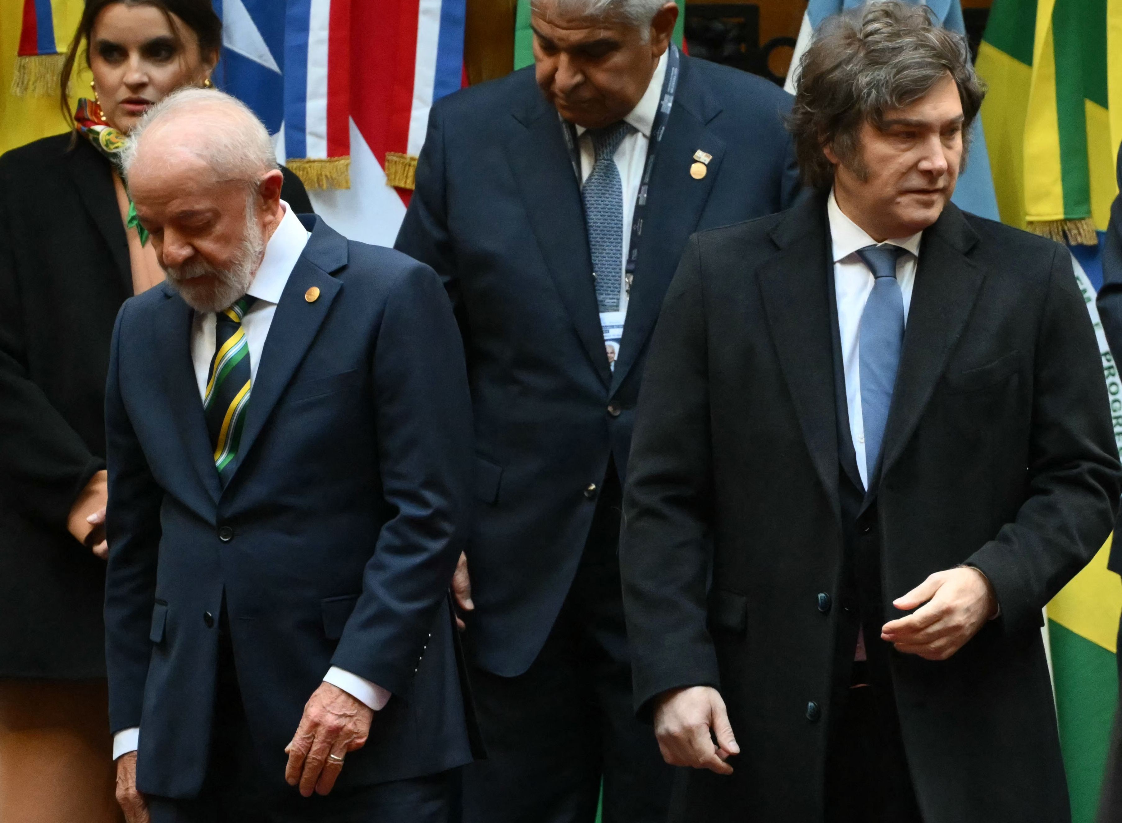 Governo Lula vê ataques de Milei como estratégia de se apresentar como líder da extrema direita da América Latina e ampliar popularidade - QTU Questões do Universo