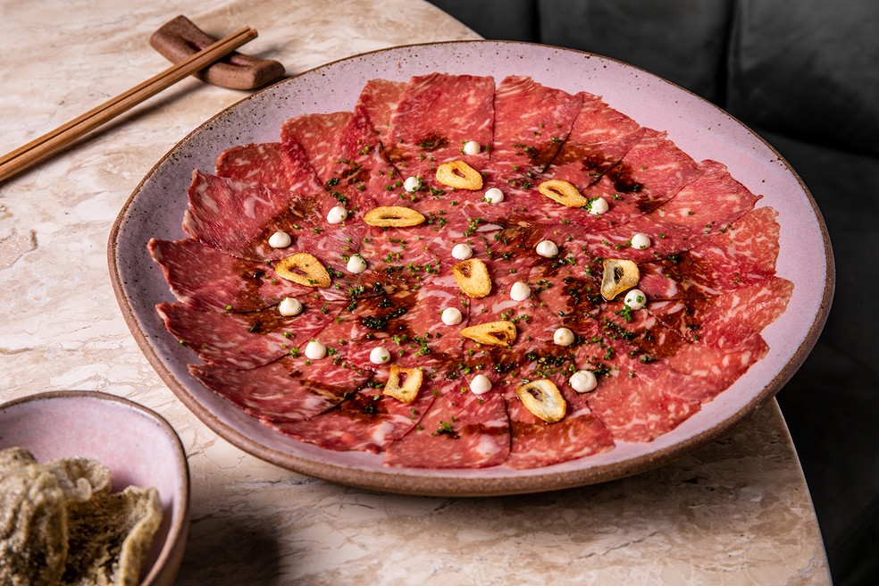 Carpaccio de wagyu no Elena — Foto: Tomás Rangel