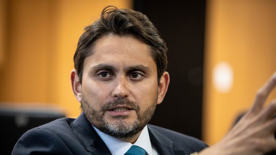 Depoimento de Juscelino Filho à PF é interrompido e ministro critica delegado