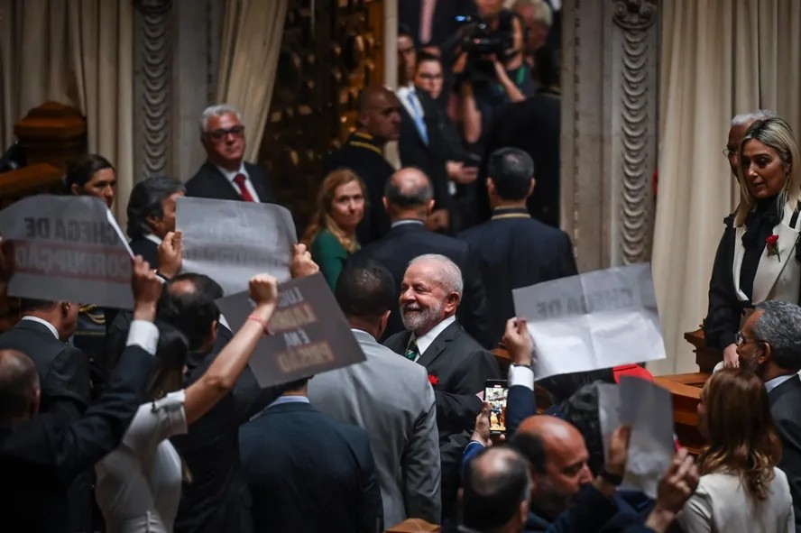 Lula visita Portugal em momento crucial para cidadania de milhares brasileiros