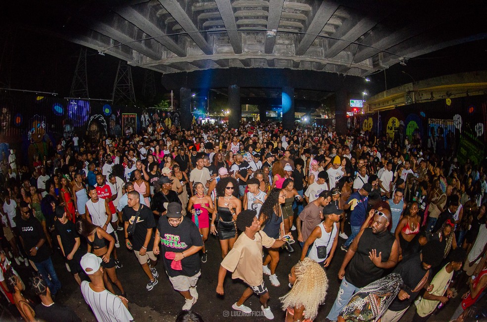 Famoso baile charme de Madureira vai à Ipanema — Foto: Luiz Jr./Divulgação