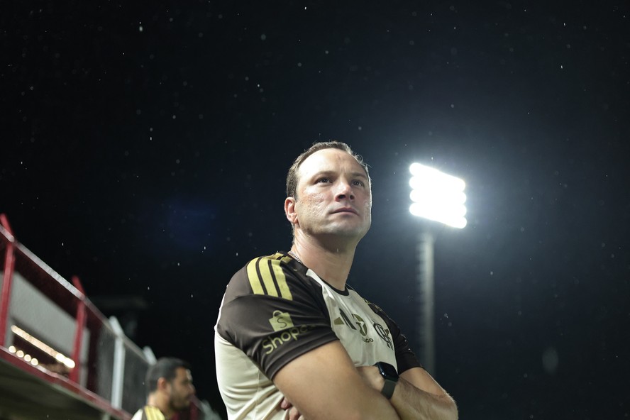Flamengo demite Bruno Pivetti, técnico campeão da Copa Intercontinental ...