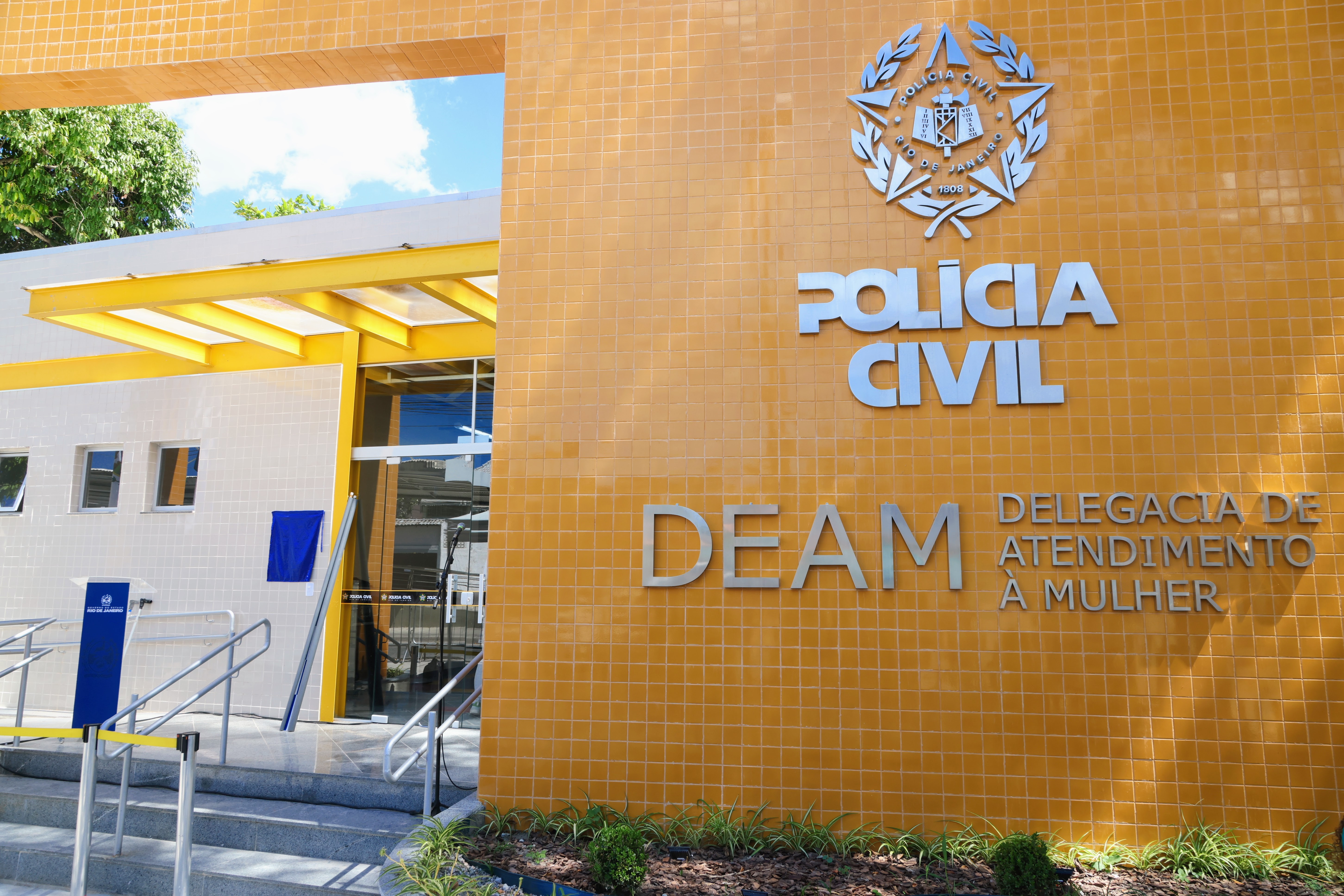 Polícia investiga estupro coletivo de menina de 12 anos no Rio; oito menores já foram identificados