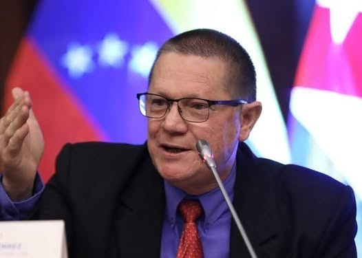 Equador expulsa embaixador cubano e toda a miss&atilde;o diplom&aacute;tica do pa&iacute;s