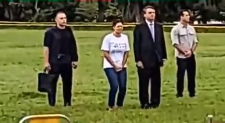 Bolsonaro e Michele fazem churrasco de aniversário para a filha, no Palácio  da Alvorada - Jornal O Globo