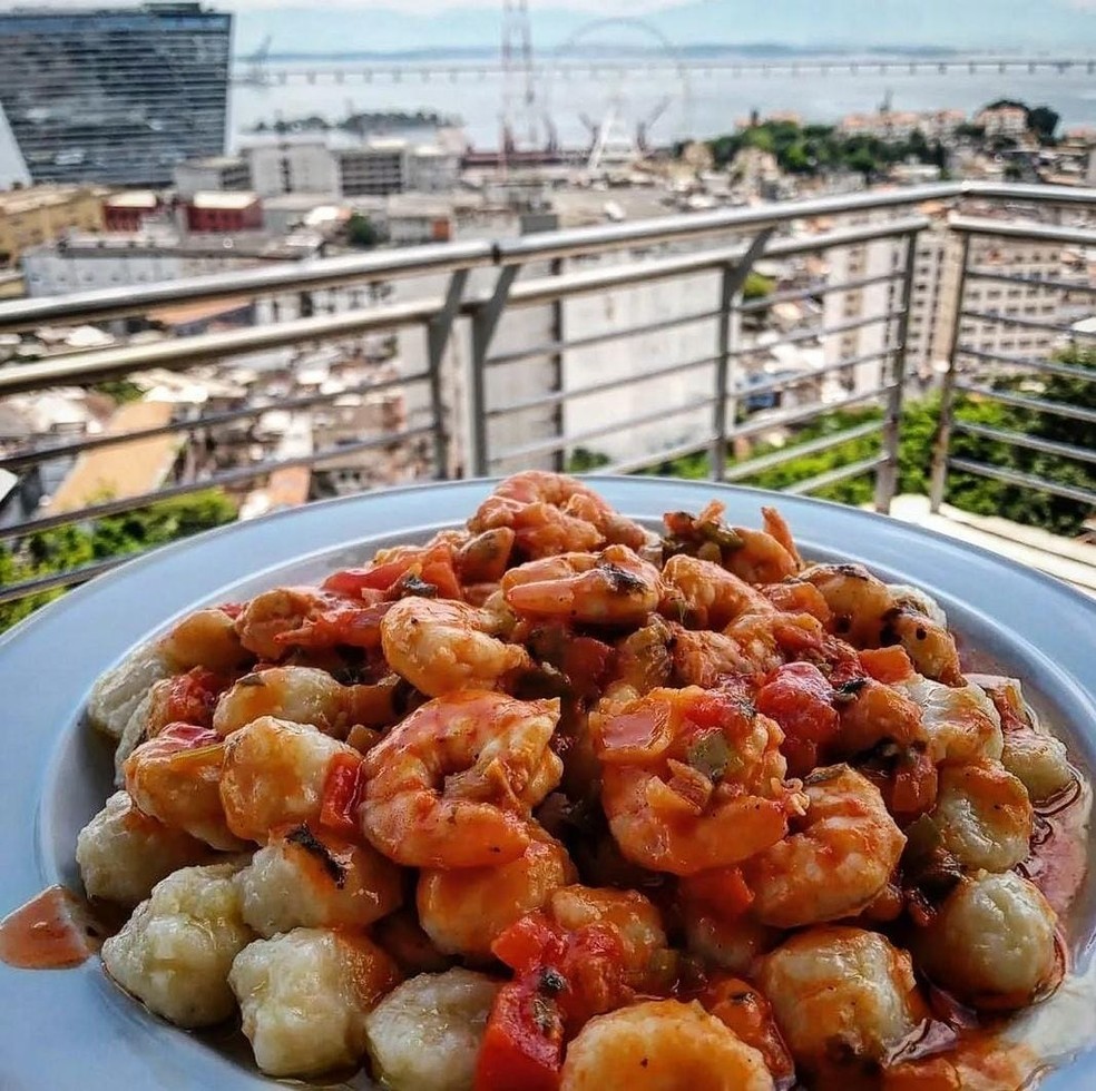 Nhoque de camarão do Bar do Jura, no Morro da Providência, na Região Central do Rio — Foto: Reprodução