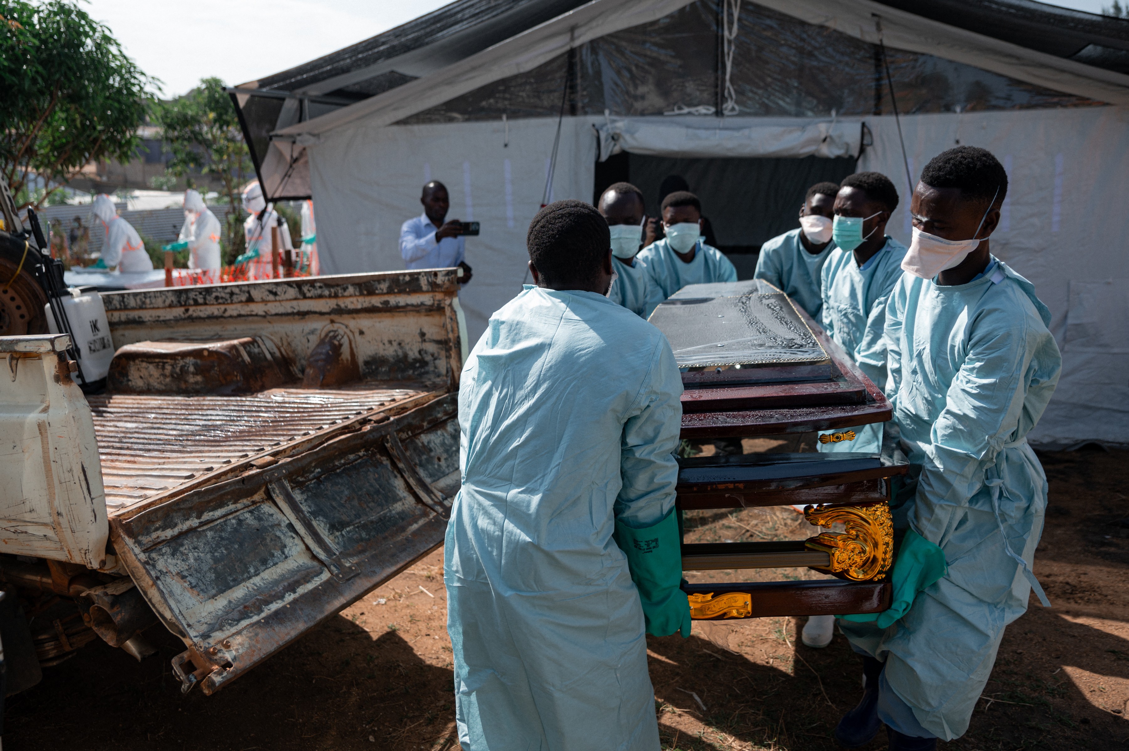 Surto de Ebola no Congo já é recorde. Pode ser muito maior, diz o Centro de Controle e Prevenção de Doenças da África - QTU Questões do Universo