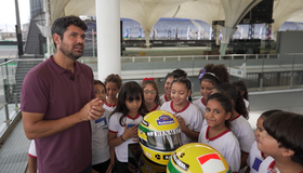 Marcelo Courrege grava reportagem especial sobre Ayrton Senna