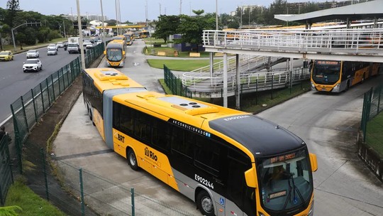 BRT: Eduardo Paes anuncia extensão do serviço noturno nos quatro corredores até o fim do mês