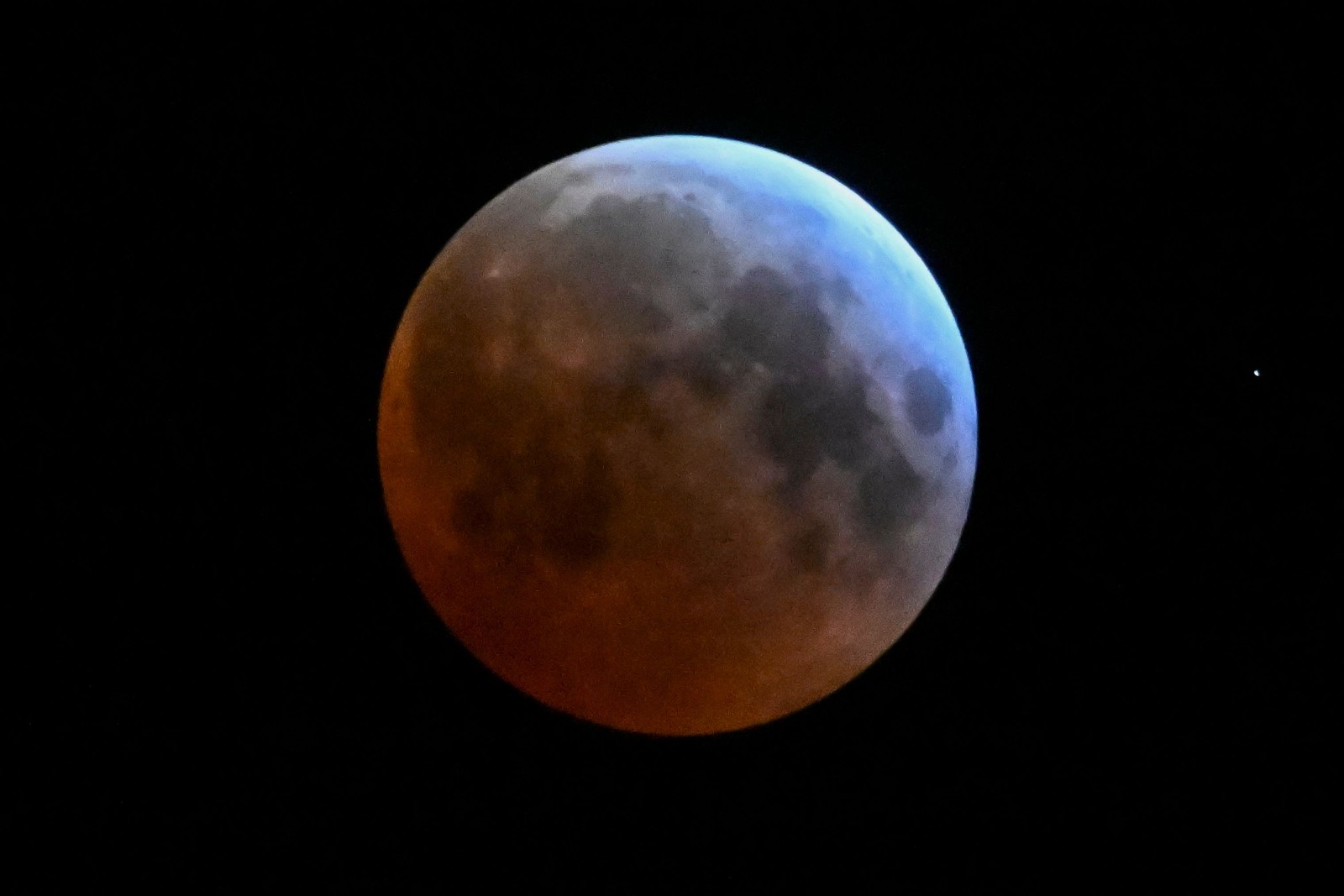 Eclipse Lunar Total Évistoem Alta Verapaz, Guatemala, EM 14 de Março -foto: Johan Ordóñez / AFP