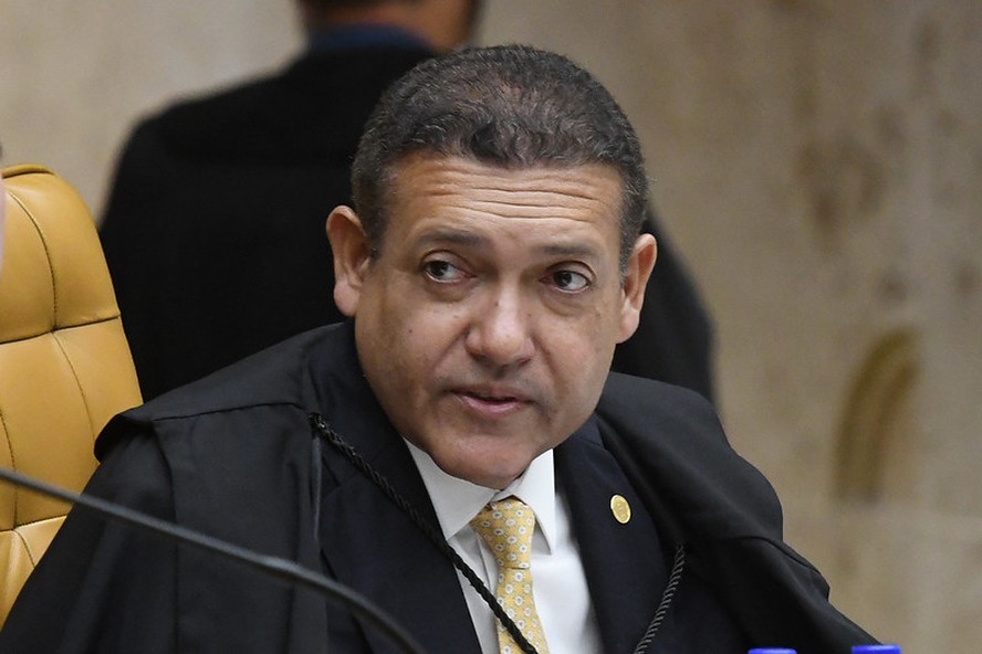 O ministro Nunes Marques, durante sessão do STF