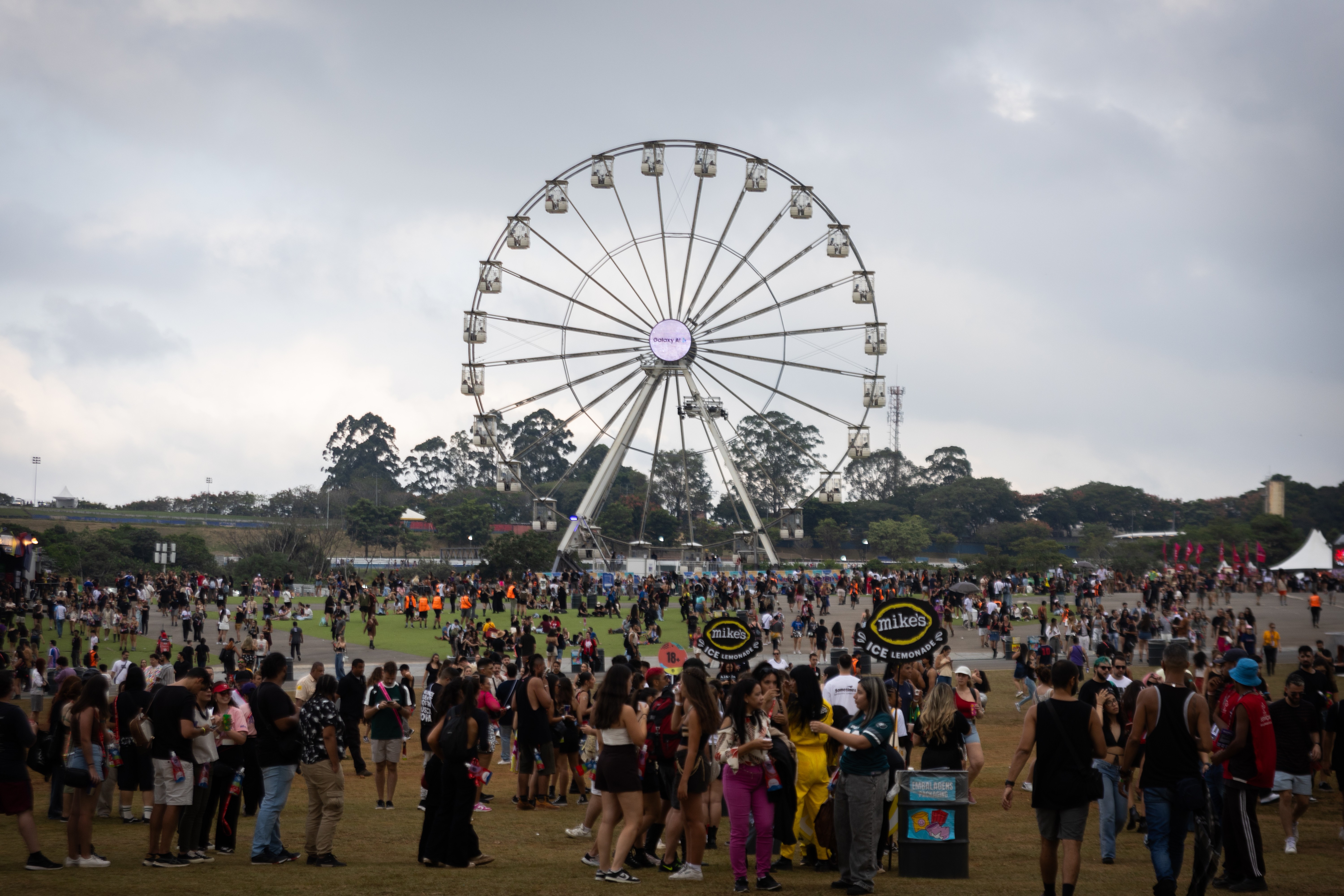 QUIZ: é atração do Lollapalooza 2027 ou uma banda inventada? Veja se você consegue acertar