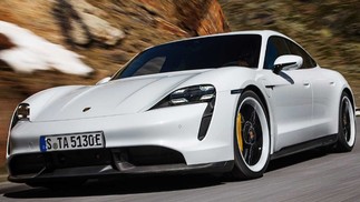 O Porsche Taycan é primeiro carro totalmente elétrico da marca de luxo. Em 2021, foram vendidas 379 unidades do modelo. O preço é de R$ 1,079 milhão. Divulgação