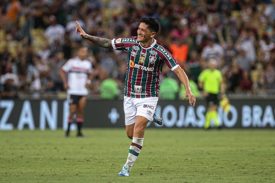 Germán Cano comemora o gol que deu a vitória ao Fluminense contra o São Paulo