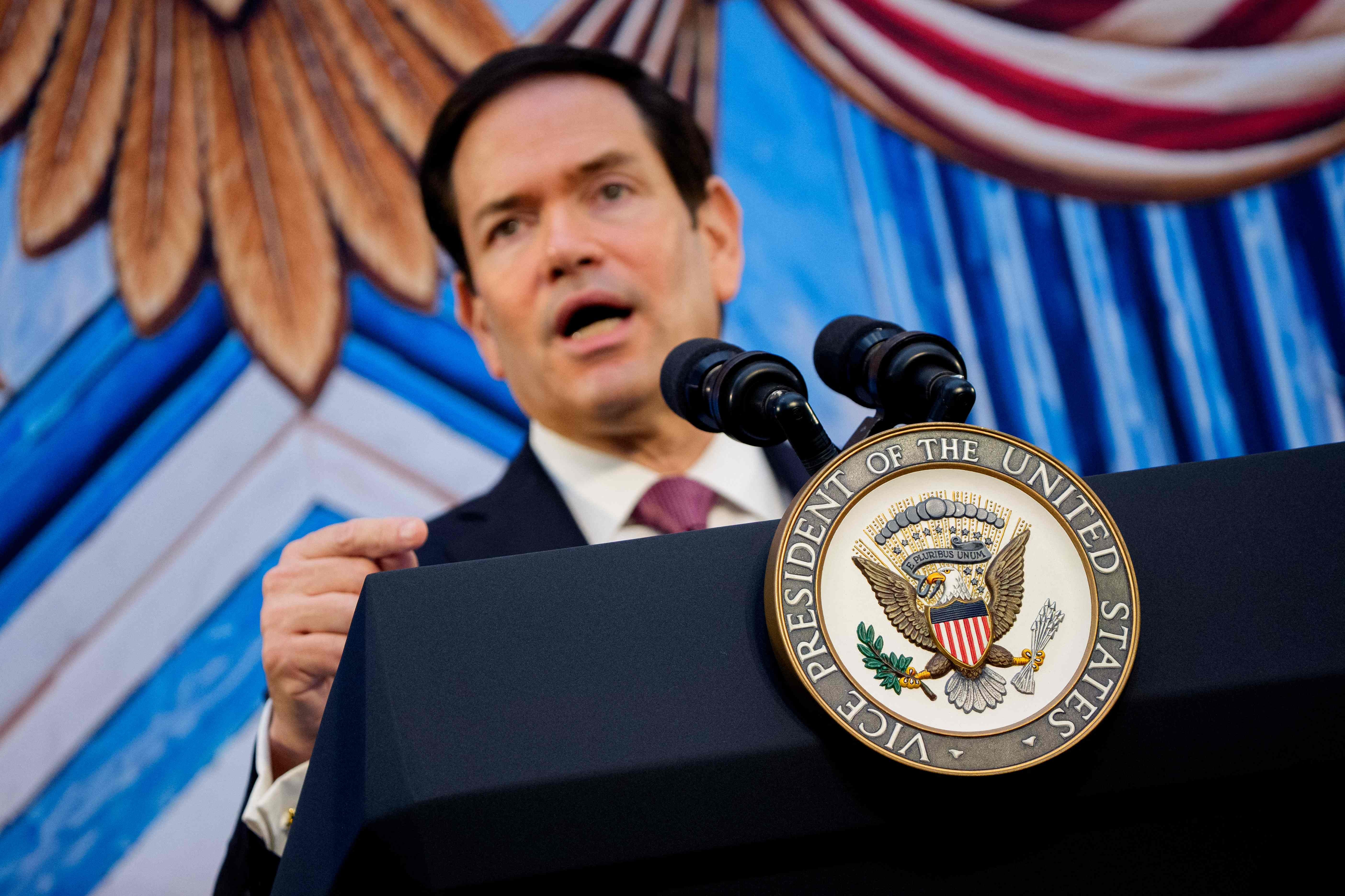 Em visita a aliados na América do Sul, Marco Rubio reforça aliança pró-Trump e envia recados indiretos a rivais