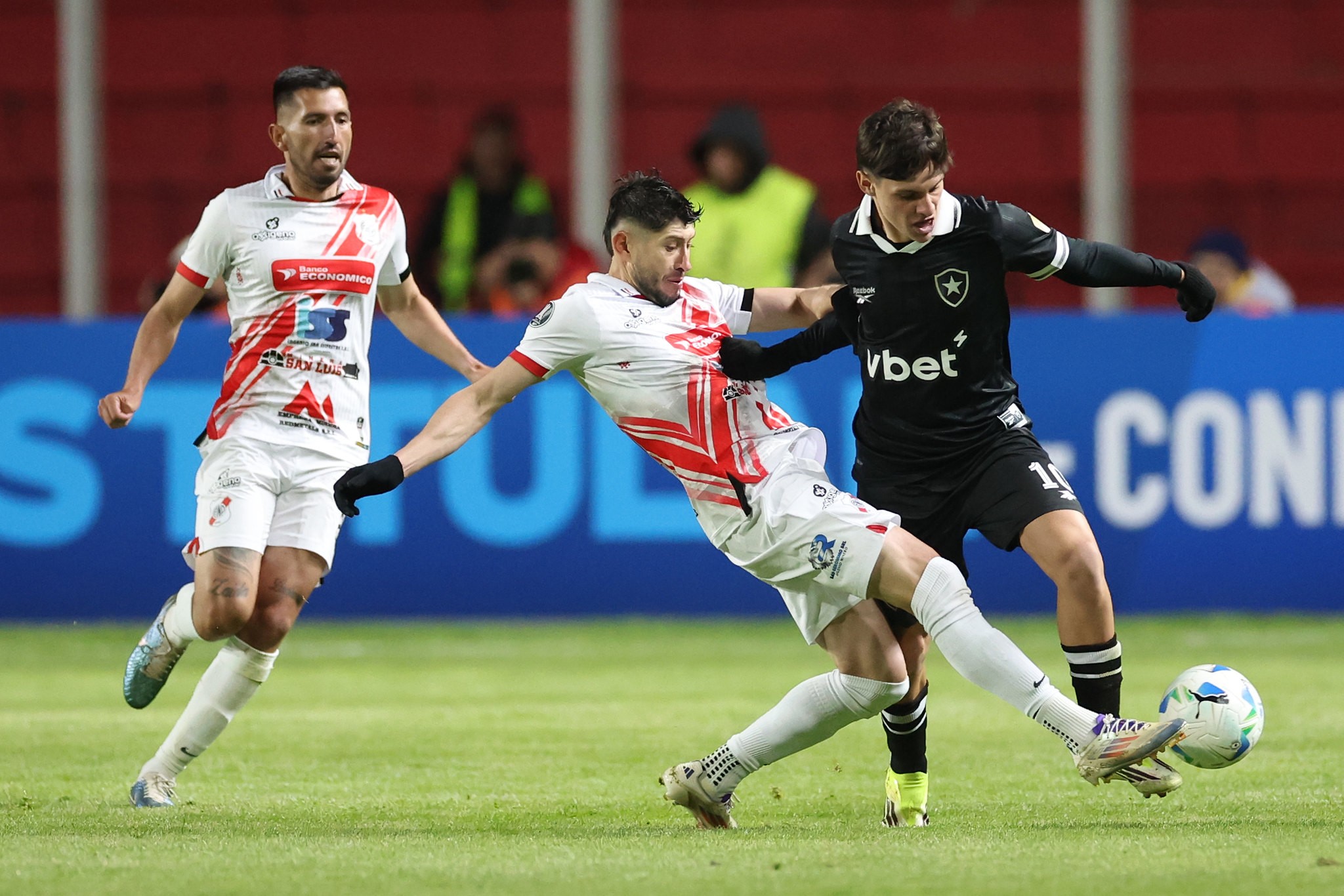 Botafogo en la cuerda floja: Sexta derrota consecutiva en Libertadores