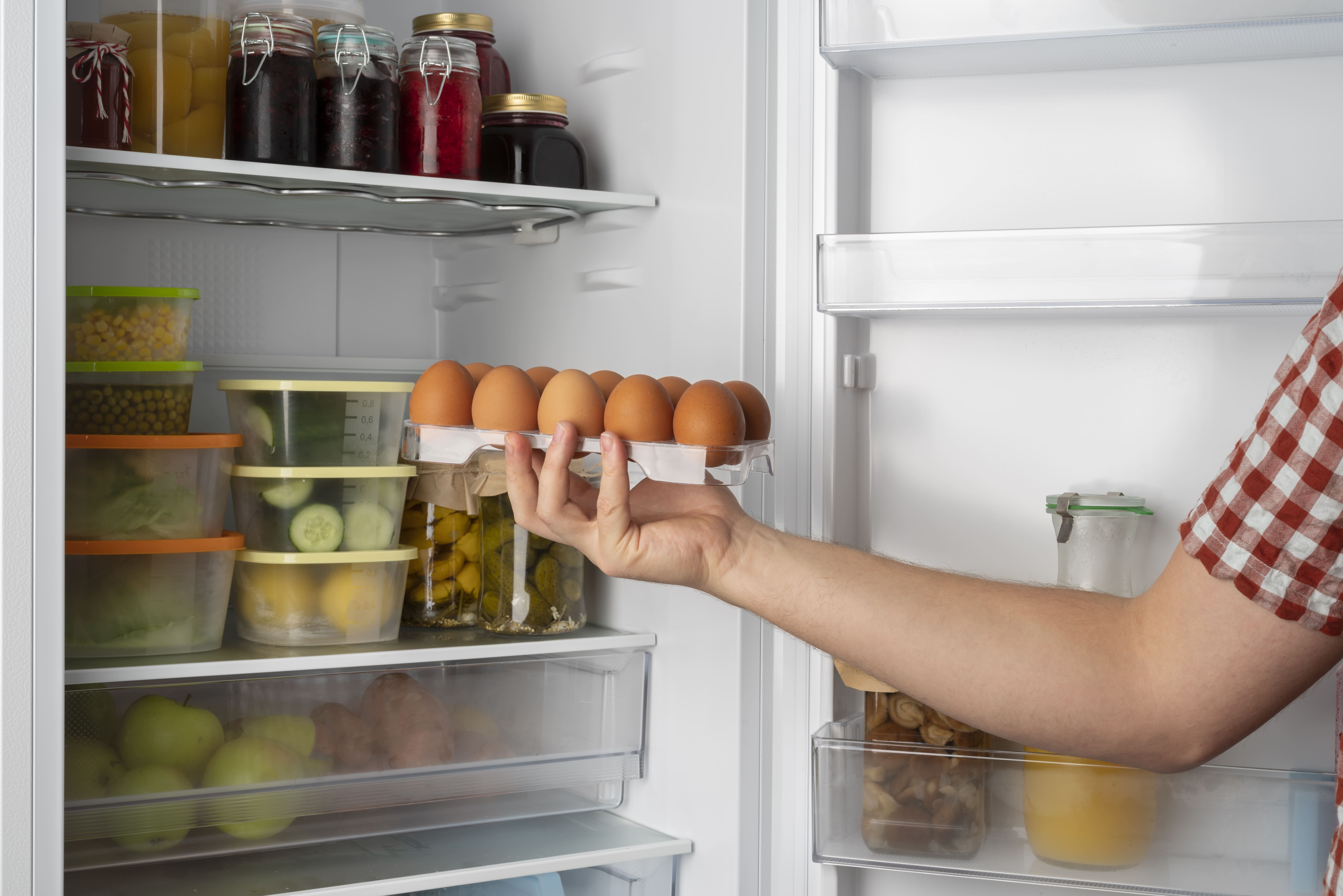 Sua geladeira pode danificar os alimentos sem que você perceba: especialistas explicam como evitar que isso aconteça