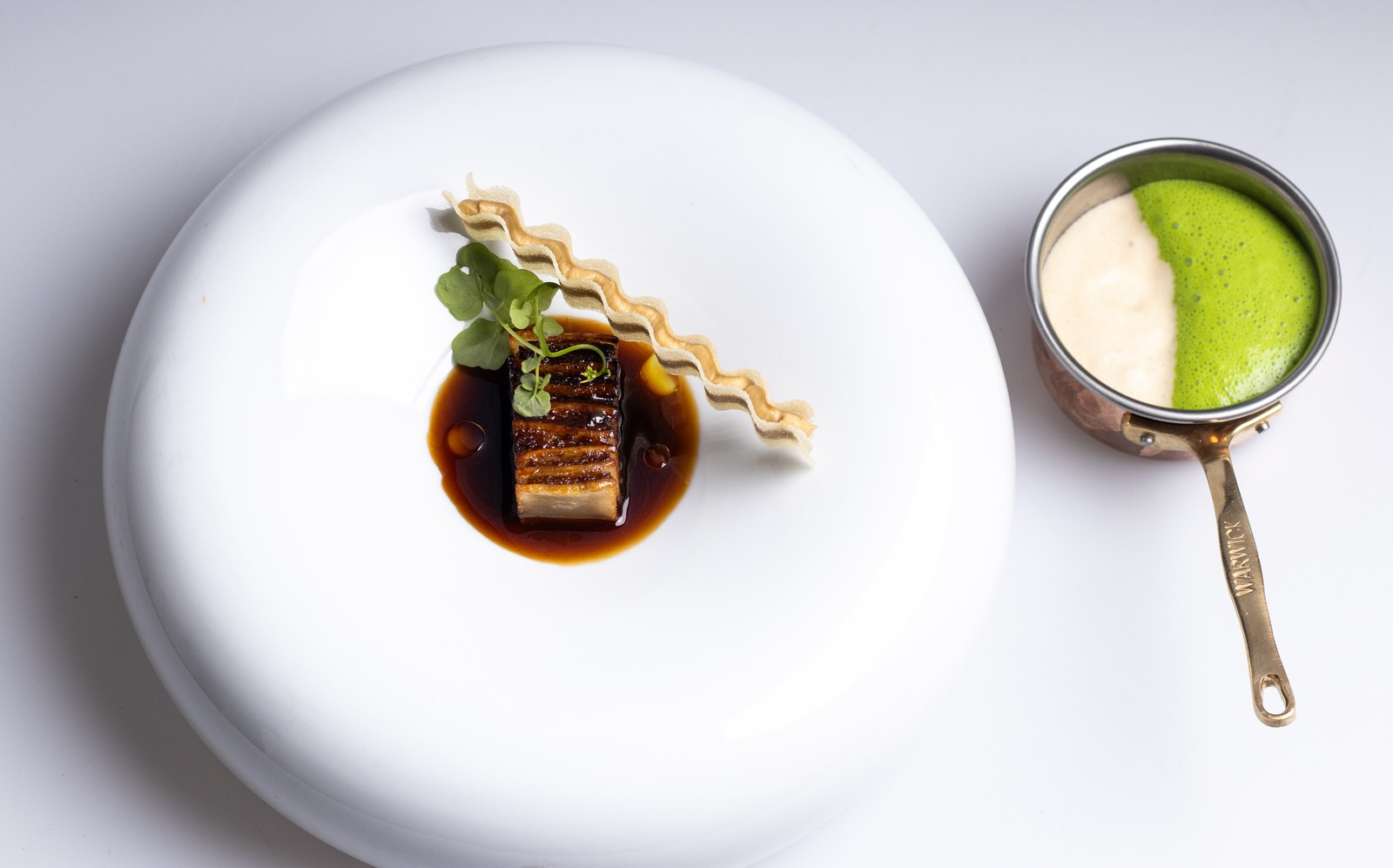 Evvy — Photography: Publicity/Luis Felipe Souza