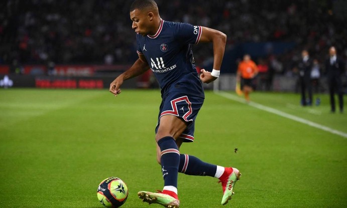 4º - Kylian Mbappé, do Paris Saint-Germain; 43 milhões de dólares - R$ 227,1 milhões