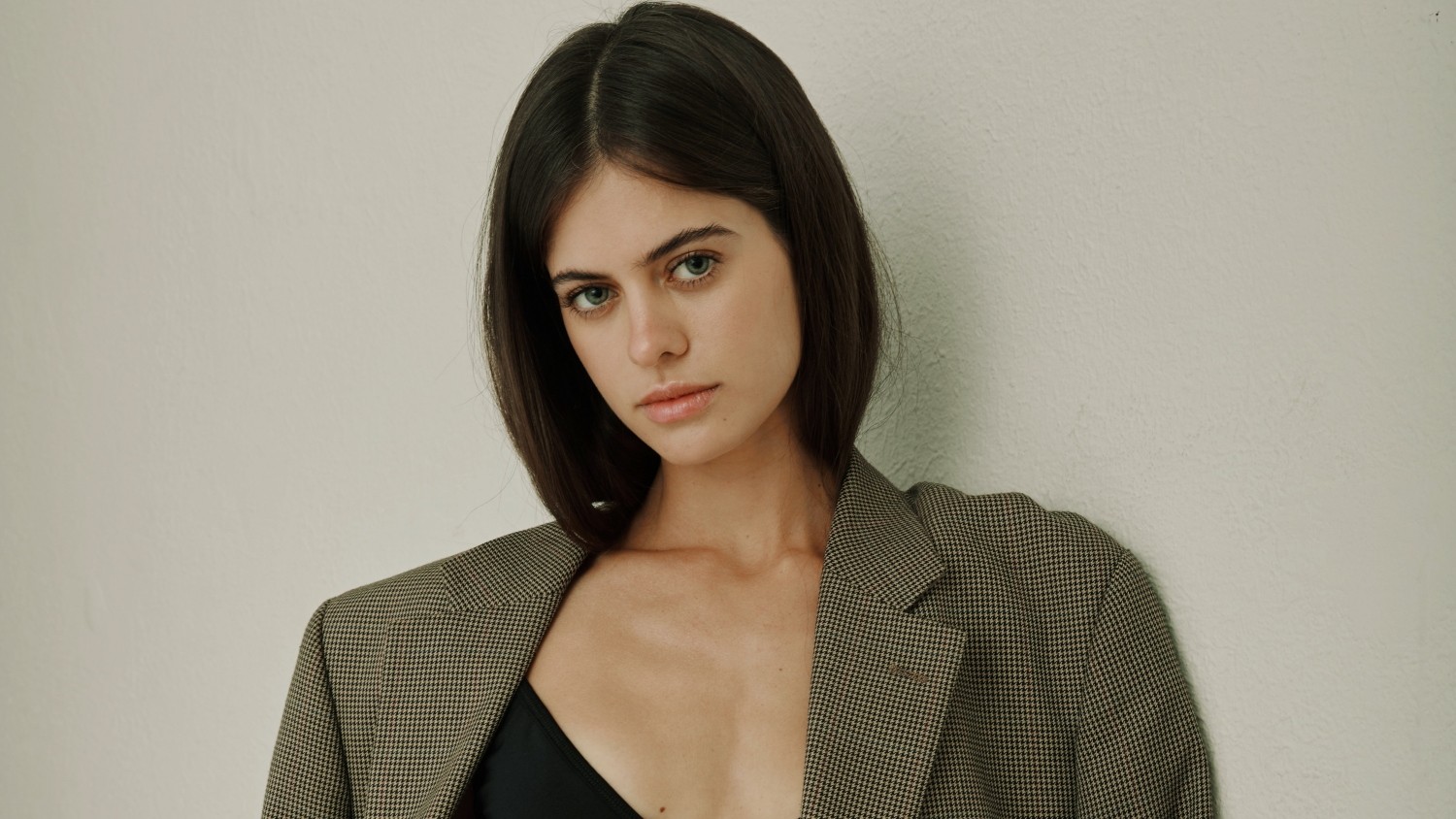 Sara Vidal vive novo momento na carreira e abre rotina entre moda e esportes radicais