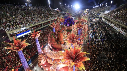 Três dias de desfiles, atrações extras, ingressos mais baratos: veja as novidades para o carnaval 2025
