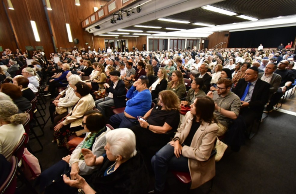 Metade dos entrevistados afirma se deparar com conteúdo antissemita diariamente ou quase todos os dias — Foto: Divulgação / CONIB