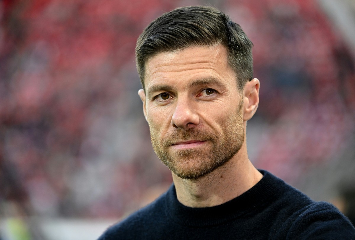 Xabi Alonso prevê ‘novo Courtois’ e revela conversa com goleiro do Real Madrid sobre promessa do Chelsea