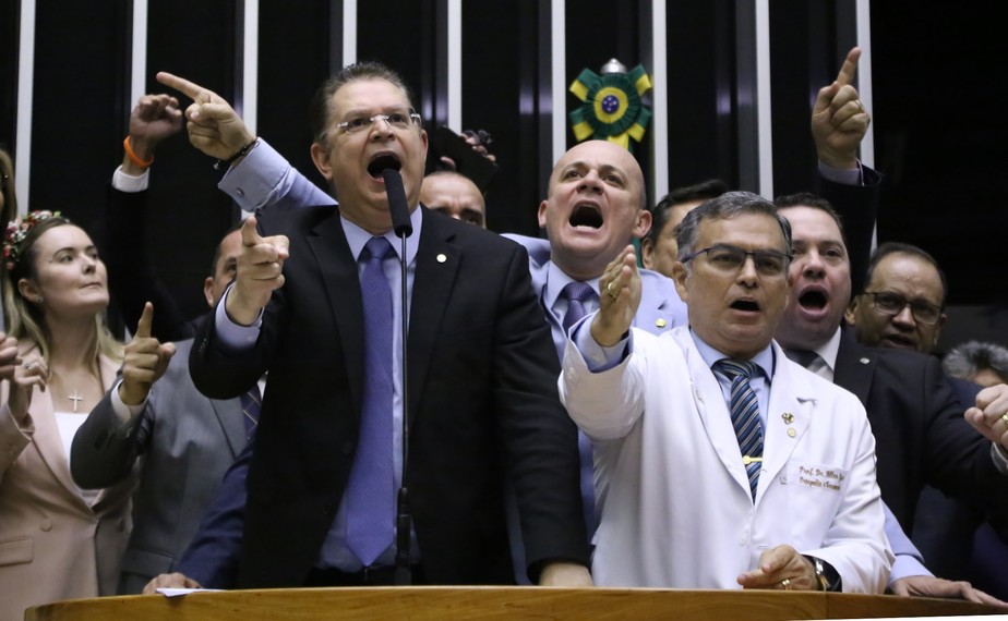 Câmara lançou bomba fiscal no caminho da reeleição de Lula