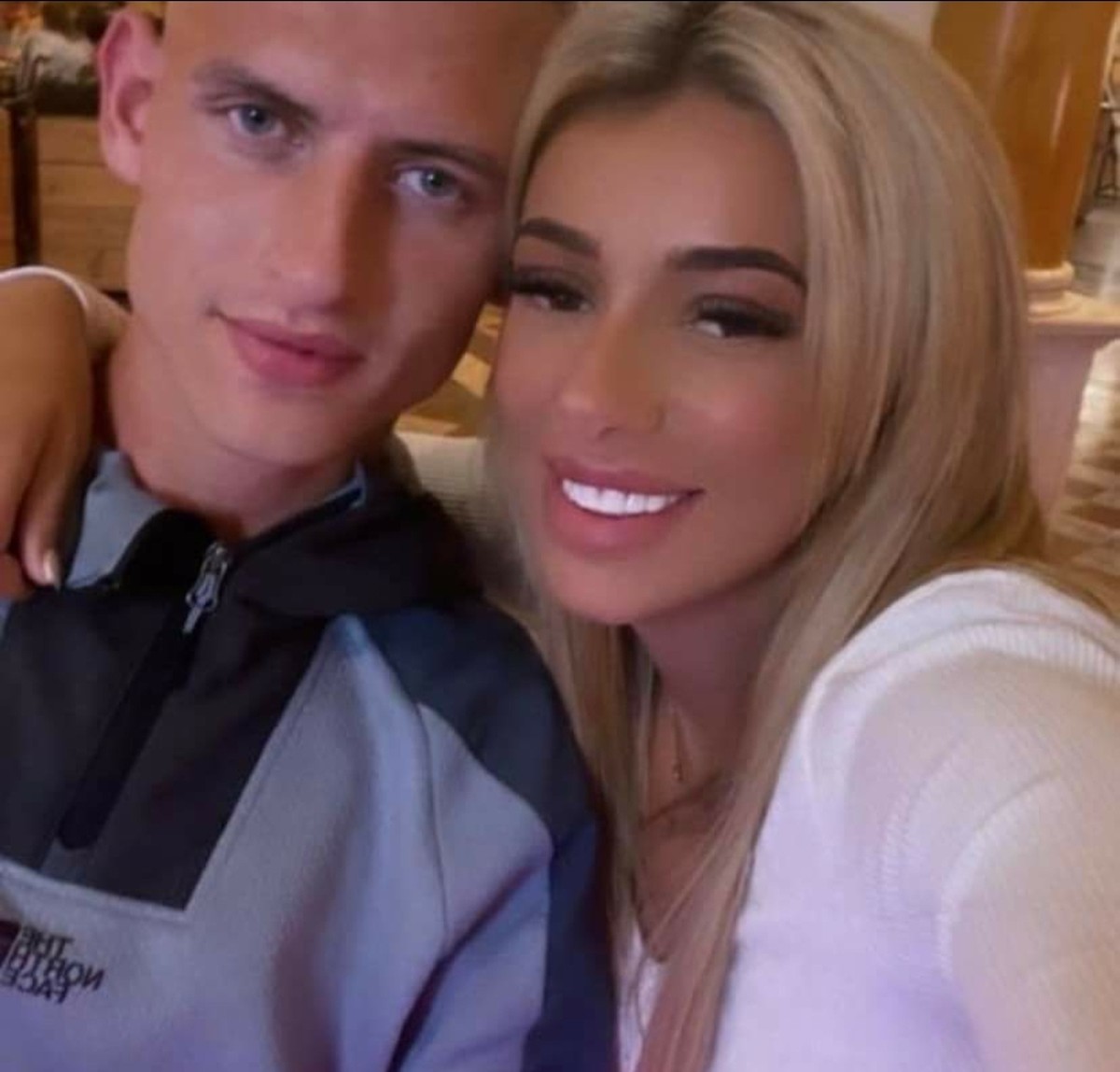 Mulher de 26 anos morre ao passar pela cirurgia do 'bumbum brasileiro' na Turquia; entenda