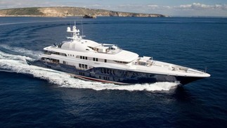 Sycara V (Nobiskrug, 68m): Reformado em 2024, com áreas externas amplas, sala que pode ser convertida em suíte VIP e tripulação de 16 pessoas — Foto: Divulgação