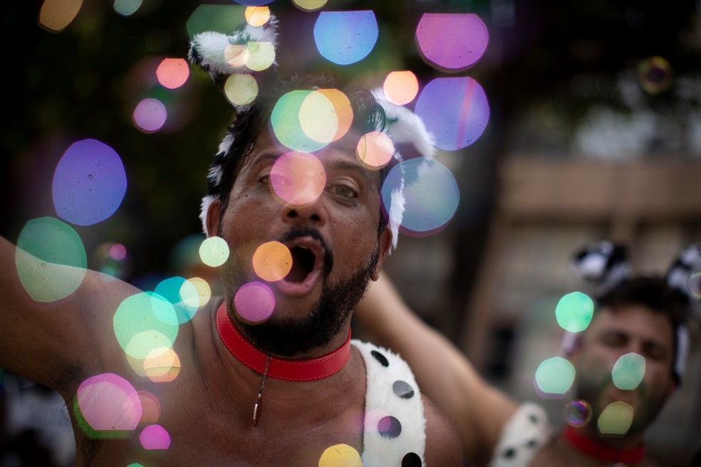 Bola Na Música - Rio de Janeiro: Especial: Quando a música e a bola se  encontram