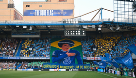 Thiago Silva é homenageado pela torcida do Chelsea em despedida: 'Obrigado, monstro'
