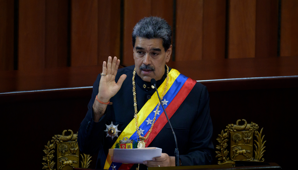 Maduro contrata banco para, enfim, renegociar dívida externa de US$ 154 bi 