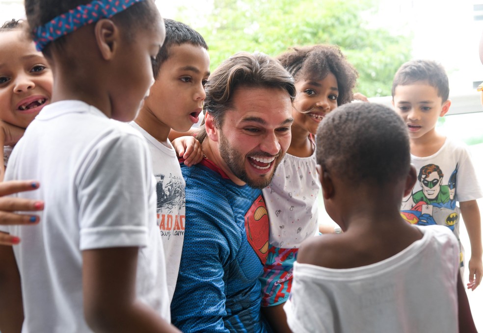 Dentist Veet welcomes children to Blue Christmas event turning 25 in 2025 - Image: Disclosure